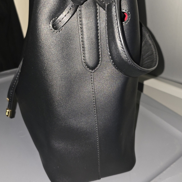 Ralph Lauren Double RL Black Shoulder Bag with Smooth Leather and Gold Accents - Picture 2 of 6